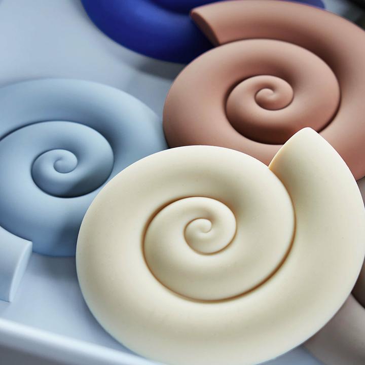 Immagine prodotto OYOY Living Sottobicchiere in vetro Nautilus Dusty Blue (1 x, Sottobicchiere in vetro)