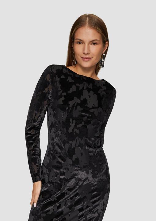 Actual product image S.Oliver Kleid Samt-Kleid mit V-Ausschnitt an der Rückenpartie (46)