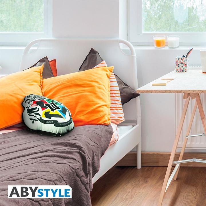 Actual product image ABYstyle Cuscino Harry Potter : Hogwarts (37 x 33 cm)