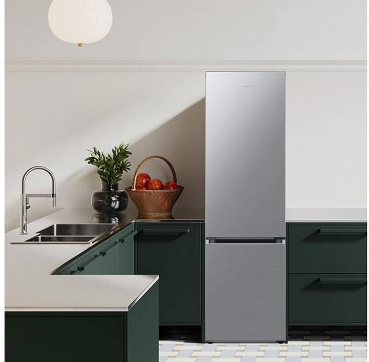 Actual product image Samsung RB38C7AGWS9/EF (387 l)