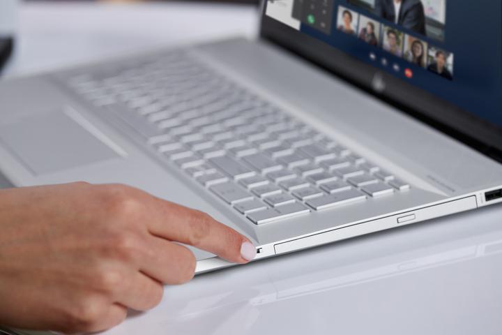 Produktbild HP 17-CE0001NG – 128GB+1TB – 6JA08EA#ABD (17.30", Intel Core i5-8265U, 8 GB, 128 GB, DE)