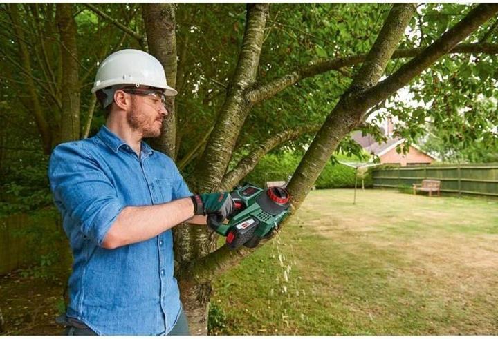 Produktbild Bosch Home & Garden UniversalChain 18 (Akku Kettensäge)
