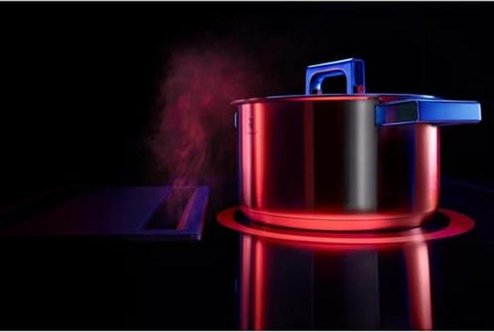 Produktbild WMF Ultimate Cool+ Bratentopf mit Deckel, 24 cm (24 cm, Kochtopf, Edelstahl)