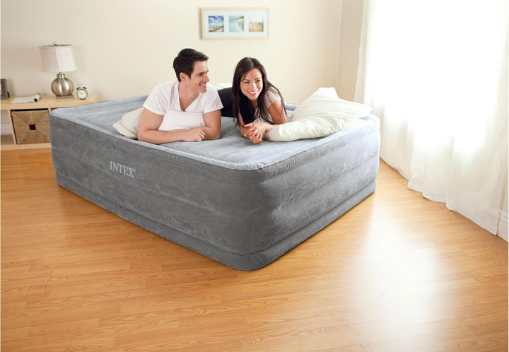 Actual product image Intex Comfort-Plush Airbed (150 x 200 cm)
