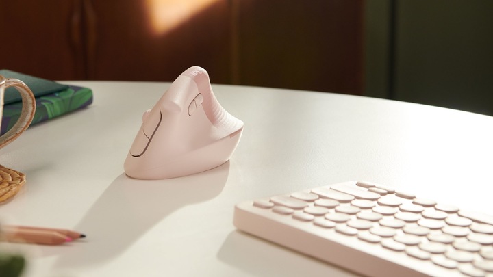 Actual product image Logitech Lift (Wireless)