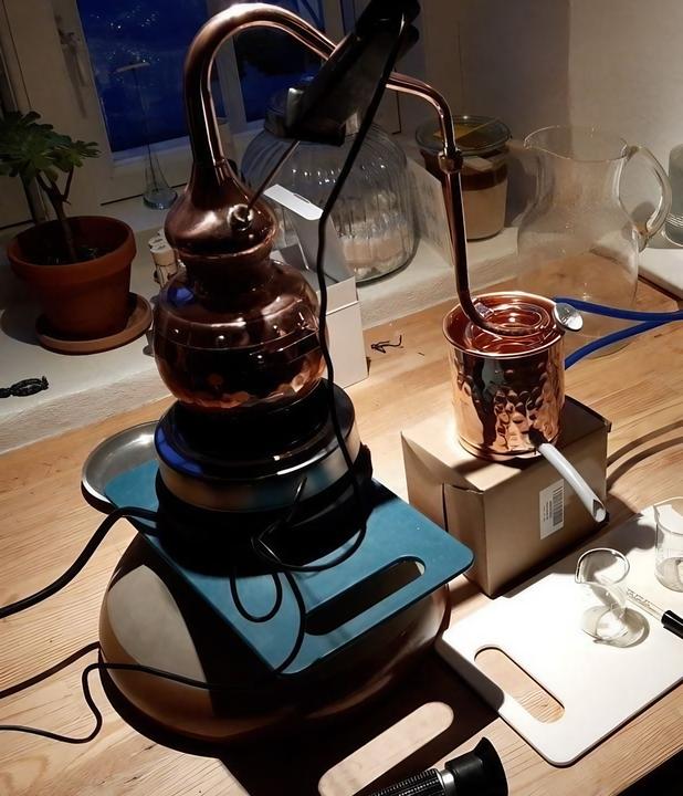 Produktbild Ich-zapfe Destille 1,25 Liter mit Spiritusbrenner