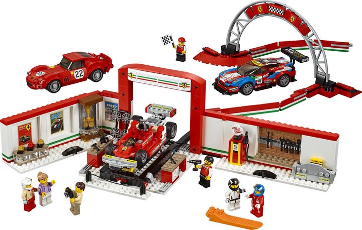 Actual product image LEGO Ferrari Ultimate Garage (75889, LEGO Speed Champions)