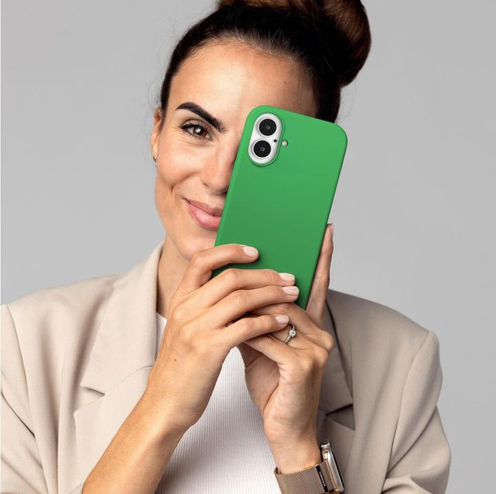 Actual product image Vonmählen Soft Silicone Case for iPhone 16 Green Haven (Apple iPhone 16)