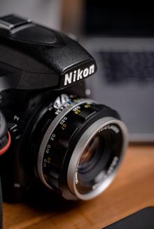 Actual product image Voigtländer Colour-Skopar 28mm/2.8 asph. SLII-S bicol (Nikon F, full size)