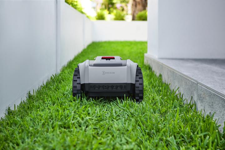 Actual product image Ecovacs Mähroboter GOAT A1600 RTK 1200 m² (1200 m²)
