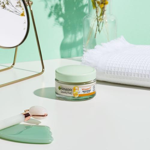 Actual product image Garnier Glow Boost Day Cream (50 ml, Day cream)