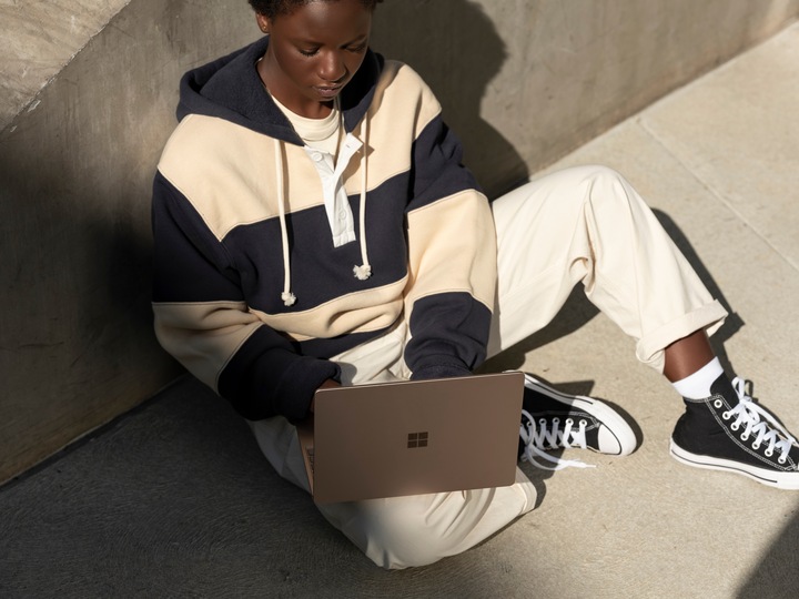 Produktbild Microsoft Surface Laptop Go (12.40", Intel Core i5-1035G1, 8 GB, 256 GB, DE)