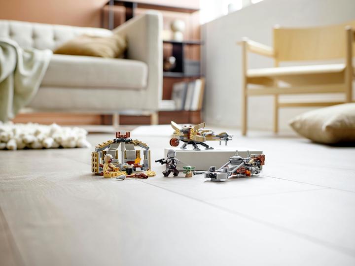 Actual product image LEGO Star Wars 75299 Problems on Tatooine Set (75299, LEGO Star Wars, LEGO Rare Sets)