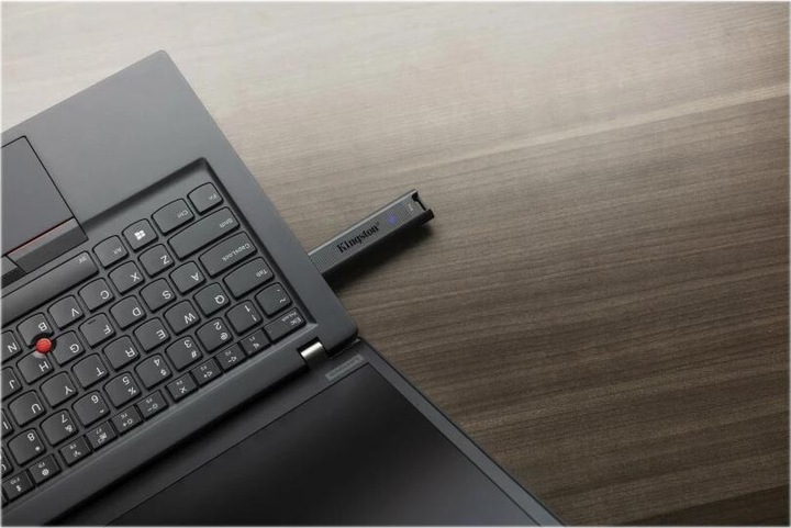 Produktbild Kingston DataTraveler Max (1000 GB, USB-C, USB 3.2 Gen 2)