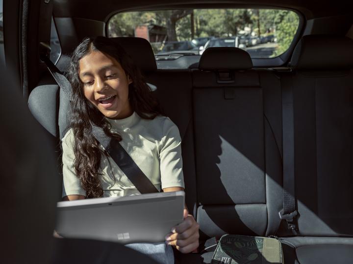 Produktbild Microsoft Surface Go 3 LTE for business (10.50", Intel Core I3-10100Y, 8 GB, 256 GB, Ohne Tastaturlayout)