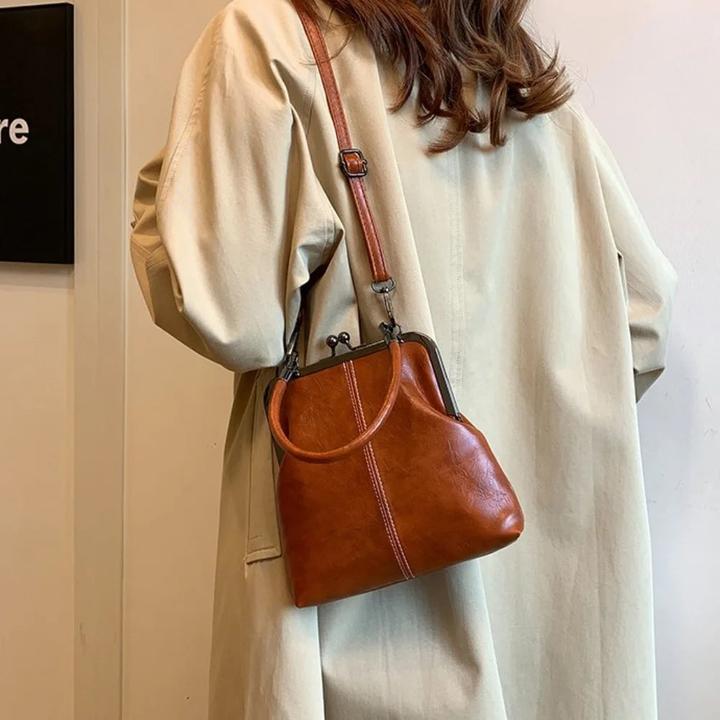 Actual product image Only-Bags.Store Elegante Schloss Umhängetasche Kapazität Retro