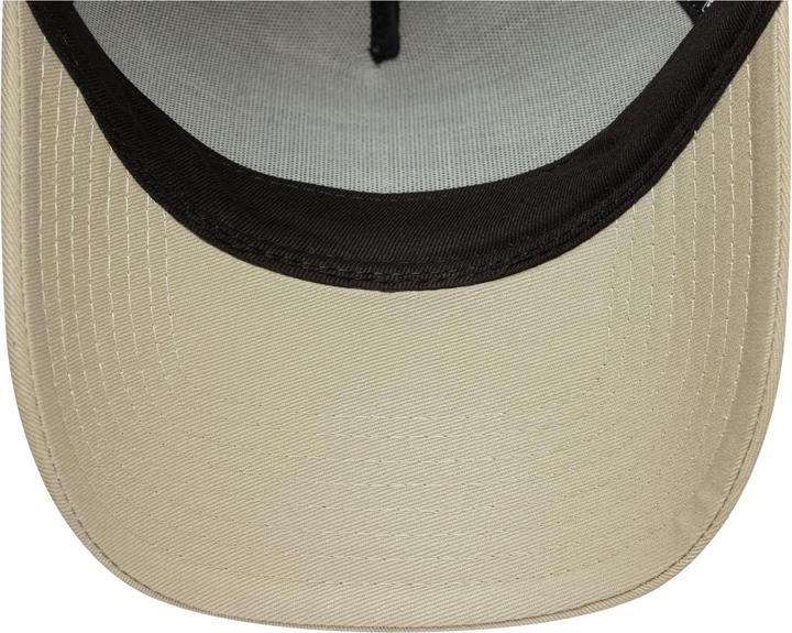 Produktbild New Era Adjustable A-Frame Trucker Cap - Brand Patch Stone