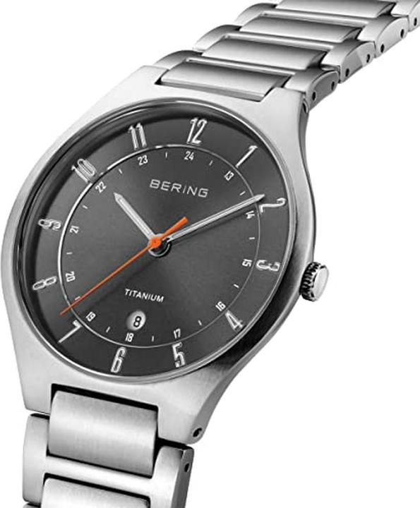 Produktbild Bering Titanium (Analoguhr, 39 mm)