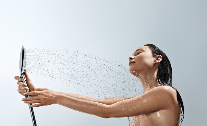 Produktbild hansgrohe HG Handbr RAINDANCE SELECT E 150 3jet DN 15, EcoSmart Version weiss/chrom (3 Strahlarten, 9 l/min)