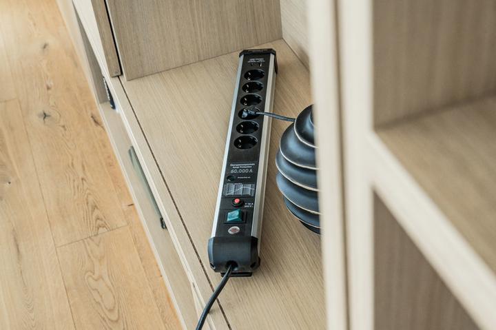 Produktbild Brennenstuhl 1391010620 Steckdosenleiste mit Schalter Silber-Schwarz Schutzkontakt 1 St. (6 x, CEE 7/3, 3 m)