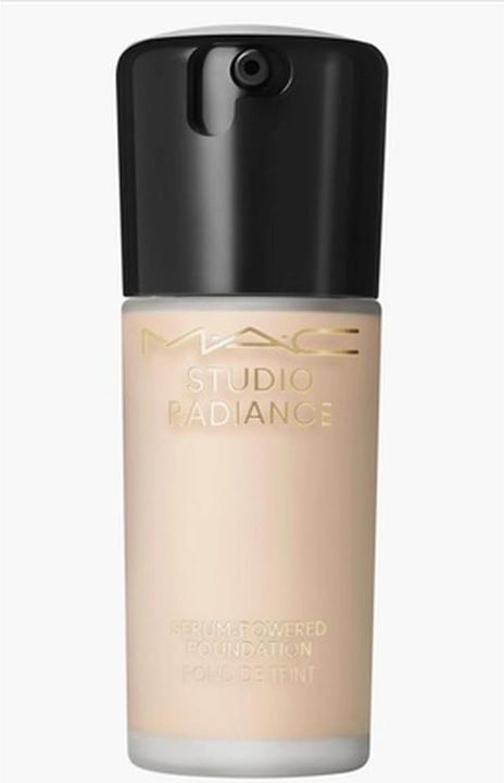 Immagine prodotto MAC Cosmetics M.A.C. Studio Rad Serum Pow Fond de Teint Nw10 (No. NW10)
