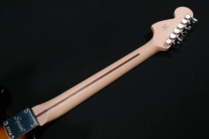 Actual product image Fender Sonic Mustang MN 2-Colour Sunburst electric guitar (Electric guitar, Body: poplar wood, Fingerboard: Maple, Neck: Maple)