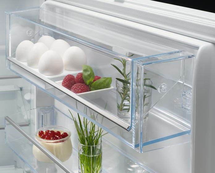 Produktbild AEG TSC8M181CC Einbau-Kühl-Gefrierkombination / Serie 8000 mit Cooling 360° / 1780 mm / Gefrierteil (244 l)