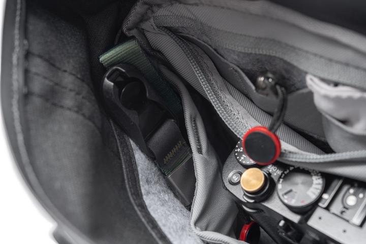 Image du produit Peak Design Field Pouch v2 (Sac à bandoulière pour appareil photo, Sacoche de hanche pour appareil photo, 3 l)