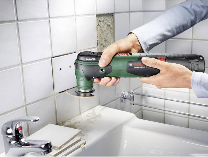 Produktbild Bosch Home & Garden UniversalMulti 12