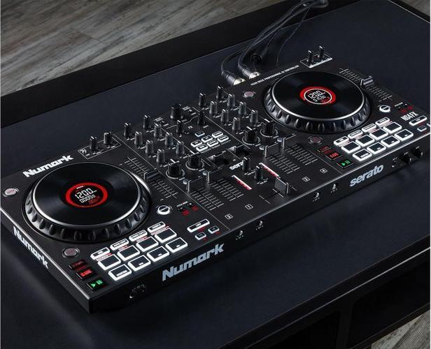 Produktbild Numark NS4FX