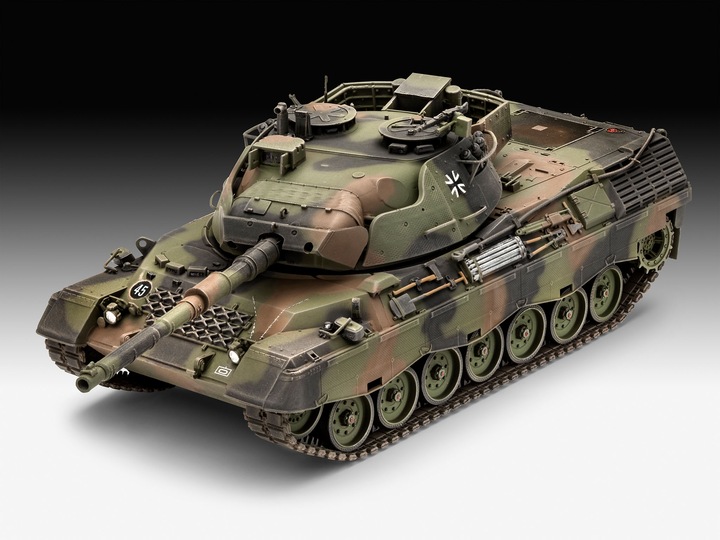 Actual product image Revell Leopard 1A5