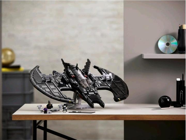 Actual product image LEGO 1989 Batwing (76161, LEGO DC, LEGO Rare Sets)