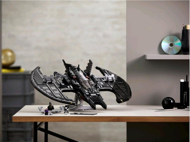 Actual product image LEGO 1989 Batwing (76161, LEGO DC, LEGO Rare Sets)