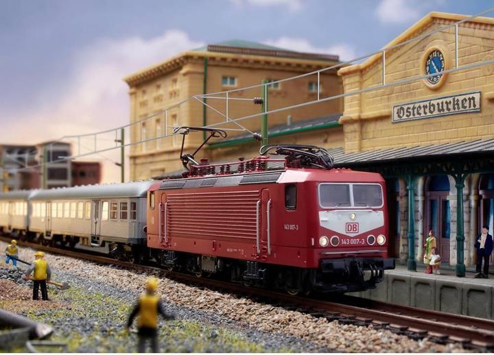 Actual product image MiniTrix 16431 N DB AG class 143 electric locomotive, MHI (Track N)