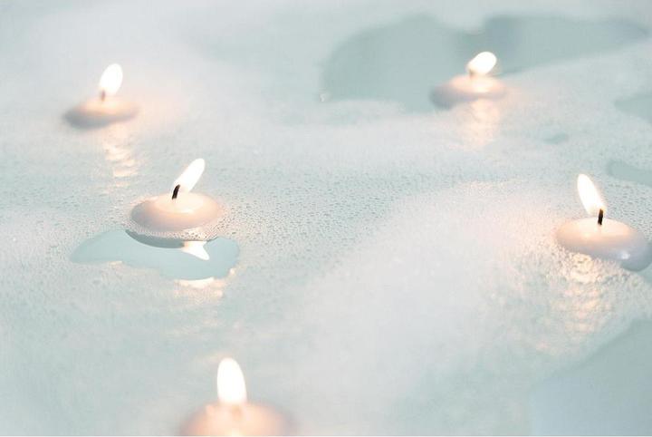 Actual product image Balthasar Floating candles (8 pcs.)
