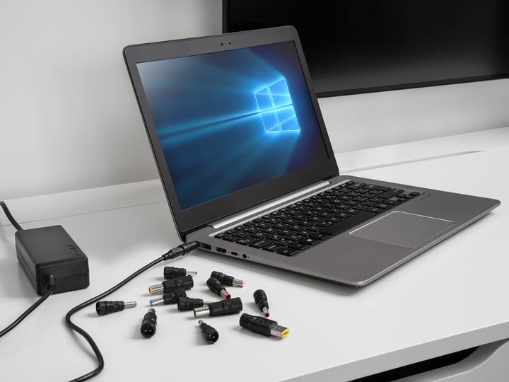 Produktbild Avacom QuickTIP - univerzÃ¡lnÃ­ adaptÃ©r pro notebooky + 13 konektorÅ¯ (65 W)