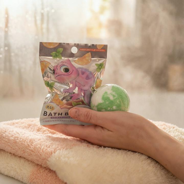 Produktbild Disney Pascal Geheime Badekugel (Zufälliges Design) (Badekugeln, 103 g)