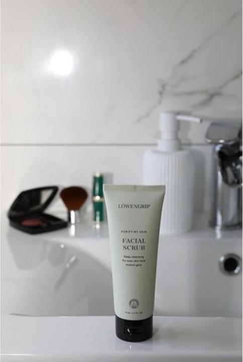 Immagine prodotto Löwengrip Purify My Skin Scrub esfoliante per il viso con allantoina e glicerina 75 ml (Scrub detergente, 75 ml)