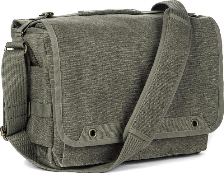 Grau, Khaki, Pinestone