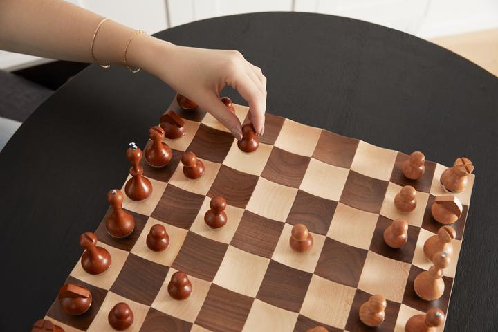 Produktbild Umbra Wobble Chess Set