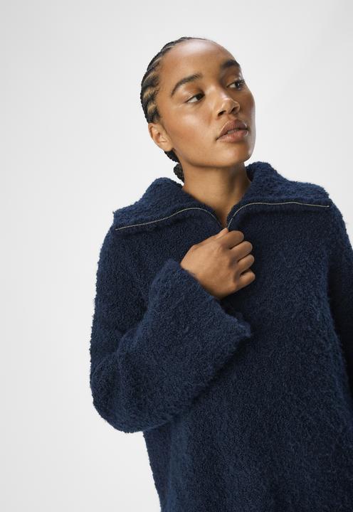 Actual product image Object Half-zip jumper (M)