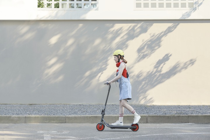 Actual product image Segway-Ninebot ZING C20 (16 km/h, 20 km, 150 W)