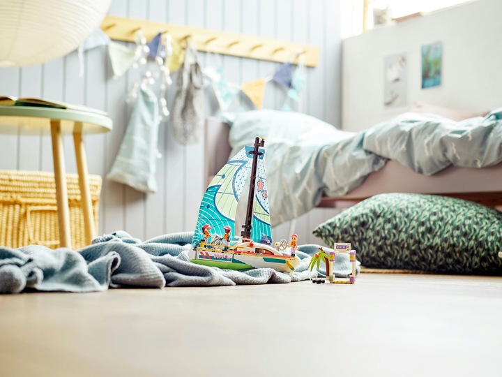 Actual product image LEGO Stephanie's sailing adventure (41716, LEGO Friends)