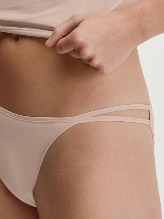 Produktbild Calida Sleek Skin Tanga-Slip, low cut (44, 46, Einzelpack)