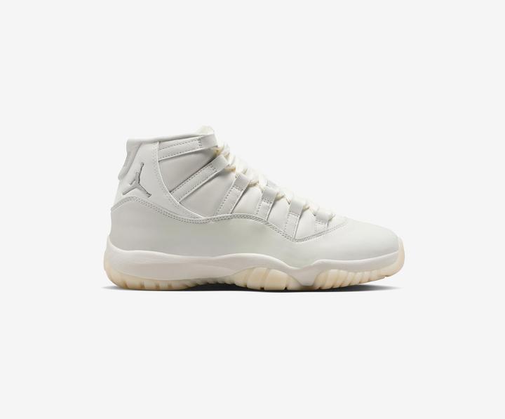Image du produit Jordan Air Women's 11 Retro Pearl (39)