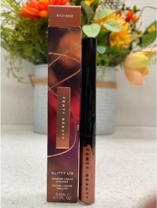 Produktbild Fenty Beauty Glitzernder Lidschatten Flüssig (Ritzy Rose, Rose Gold)