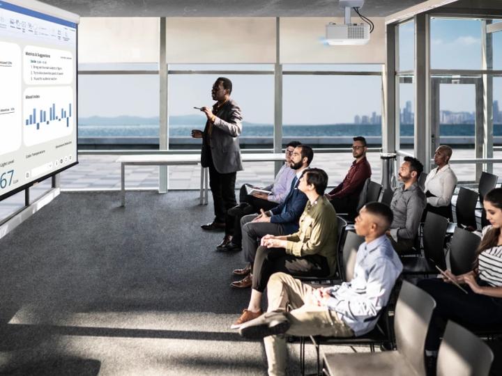 Actual product image Viewsonic LS610WH Beamer WXGA 3000000:1 contrast LED light source TR1.37-1.64 1.2x zoom HDMI x2 10W (WXGA, 4000 lm, 1.37 - 1.64:1)