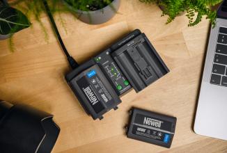 Actual product image Newell Dual-channel charger BC-18B for EN-EL18 - Nikon (Camera battery charger)
