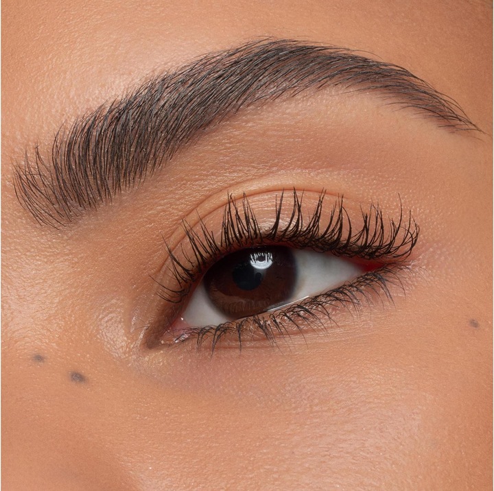 Actual product image essence Without Limits and Volume Mascara Ultra Black (Ultra Black)