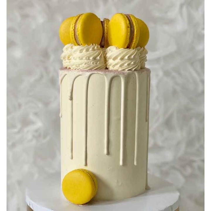 Actual product image Roxy & Rich Drip Cake Glaze white chocolate (1 x)